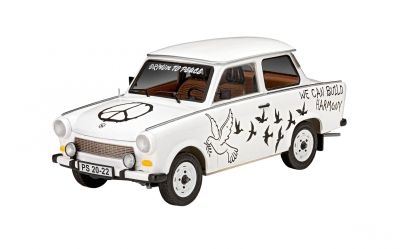 Сглобяем модел Revell - Trabant 601