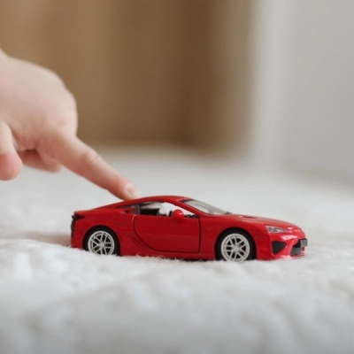 Колички и превозни средства за игра