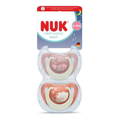 Силиконови залъгалки NUK - First Choice Night, с декорация Зайче & Овца, 6-18 m, 2 броя