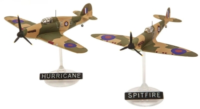 Комплект сглобяеми модели Revell - Военен самолет Спитфайър & Самолет Ураган Хоукър