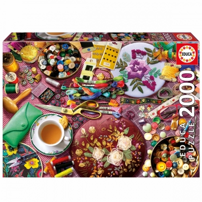 Пъзел Educa - Маса за шиене, 2000 части