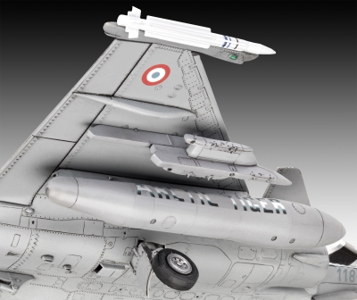 Сглобяем модел Revell - Самолет Rafale 1:48