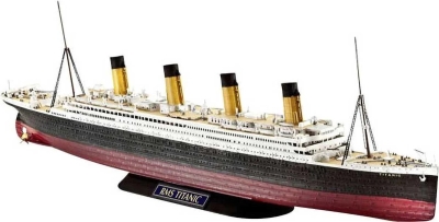 Сглобяем модел Revell - Презокеански лайнер R.M.S. Titanic
