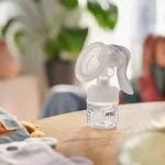Ръчна помпа за изцеждане Philips Avent - Natural Motion с контейнери VIA + ПОДАРЪК 24 бр. еднократни подплънки