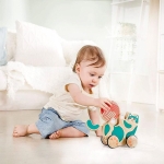 Дървена играчка за дърпане Hape - Семейство жаби