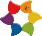 Дървена дрънкалка Hape - Дъга