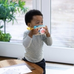 Дървена играчка Hape - Детски фотоапарат