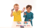 Детска образователна игра Orchard Toys - Прасенца в панталони