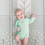 Сгъваема подложка за игра Hape - Азбука