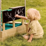 Игрален комплект 2 в 1 Hape - Дървена къщичка с пясъчник, 10 части