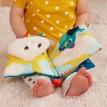 Сензорна бебешка книжка Battat - Дъга