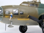 Сглобяем модел Revell - Самолет B-17F Мемфис