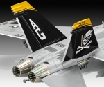 Сглобяем модел Revell - Самолет F/A 18F Super Hornet, 97 части