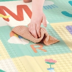 Сгъваема подложка за игра Hape - Азбука