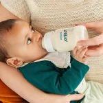 Комплект 2 броя шишета за хранене Philips Avent Anti-Colic 3.0, 260 ml - с биберон със сила на потока 2, 1м+