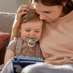 Залъгалки Philips Avent - Ultra Air, Сив и син цвят с кутия за стерилизиране, 18m+, 2 броя