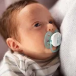 Залъгалки Philips Avent - Ultra Soft, с декорация Лодка и надпис с кутия за стерилизиране, 0-6 m, 2 броя