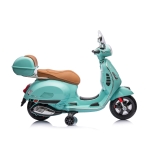 Акумулаторен мотор Chipolino - Vespa GTS Super, Зелен
