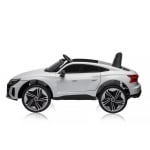 Акумулаторна кола Chipolino - Audi e-Tron, с кожена седалка, бяла