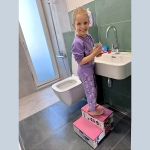 Дървено детско столче, стъпало на 2 нива Ginger Home - Super Girl, Розово