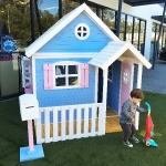 Голяма дървена детска къща с веранда Ginger Home - 194 x 229 x 210 сm