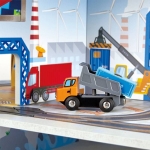 Дървен комплект Hape - Голяма градска железопътна линия, 55 части