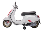 Акумулаторен мотор Kikkaboo - Licensed Vespa Sprint, White