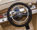 Акумулаторна кола Kikkaboo - Licensed Mercedes Benz 300S, Beige