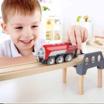 Дървена играчка Hape - Локомотив с перка