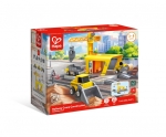 Игрален комплект Hape - Железопътна товарна рампа