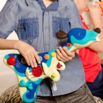 Музикална играчка Battat - Китара, Куче