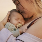 Залъгалки Philips Avent - Ultra Air Night, Day & Night, неутрални с кутия за стерилизиране, 0-6 m, 2 броя