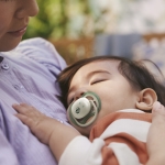 Залъгалки Philips Avent - Ultra Air Night, Неутрални пастелни цветове с кутия за стерилизиране, 6-18 m, 2 броя