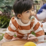 Залъгалки Philips Avent - Ultra Air Night, Неутрални пастелни цветове с кутия за стерилизиране, 6-18 m, 2 броя