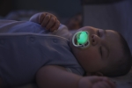 Залъгалки Philips Avent - Ultra Air Night, с декорация Пеперуда и гъсеница с кутия за стерилизиране, 0-6 m, 2 броя