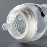 Комплект самостерилизиращи се бебешки шишета Tommee Tippee - Natural start, 2 x 340 ml