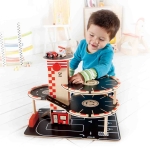 Дървен комплект Hape - Триетажен паркинг